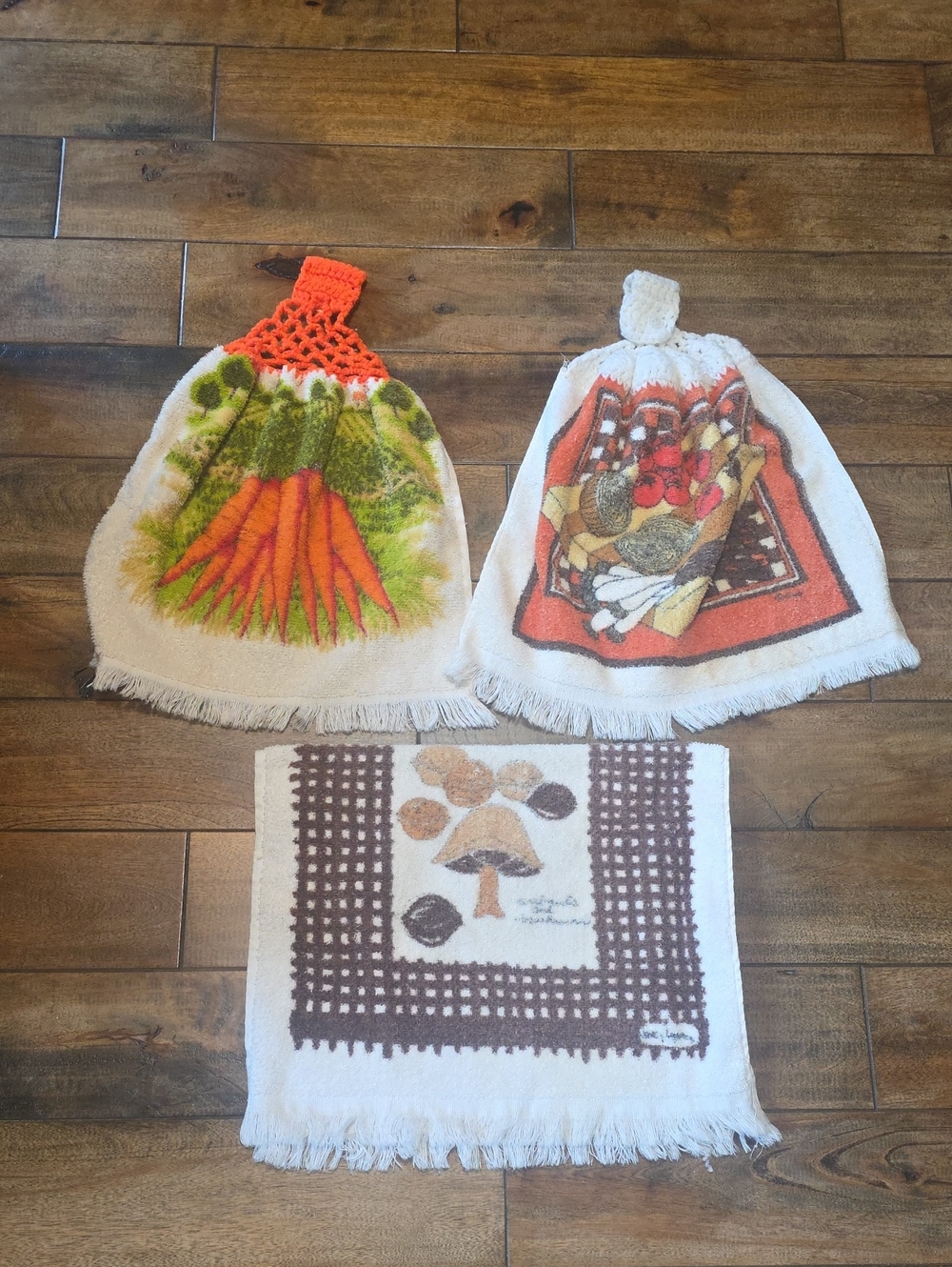 Set of 3 Vintage Kitchen Towels Crochet Top Vegetables Mushrooms Grannycore